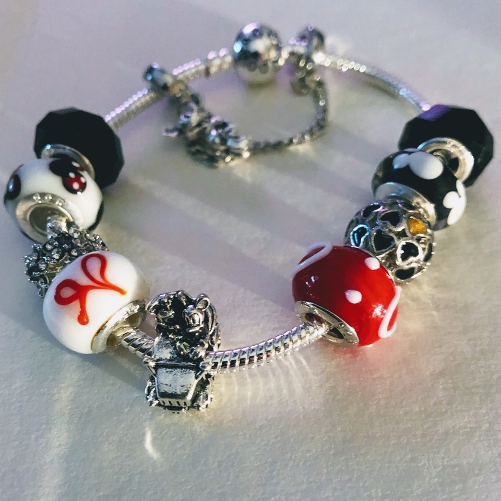 Mickey & Minnie Vintage Car Charm & Bracelet